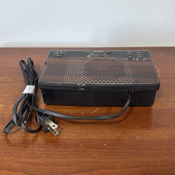 Vintage Woodgrain GE AM/FM 7-4613A Digital Alarm Clock Radio Tested Works - Picture 4 of 9